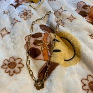 Icing floral chain link necklace